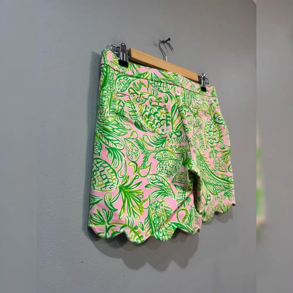 Pink/Green Lilly Pulitzer Scalloped Hem Shorts Size 00 Like New - Picture 4 of 5
